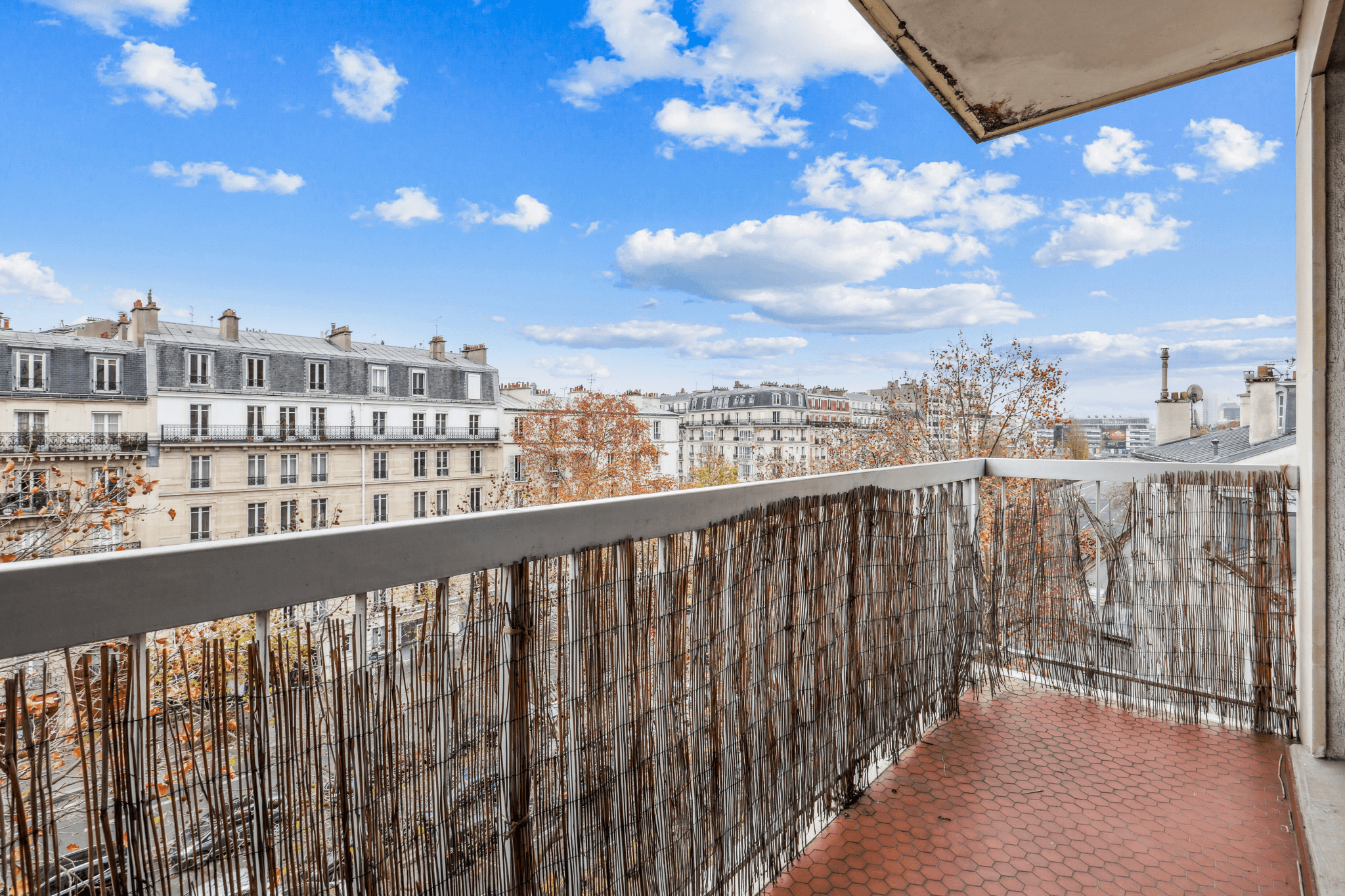 PARIS 16 - Appartement 3 pièces avec balcon et ascenseur