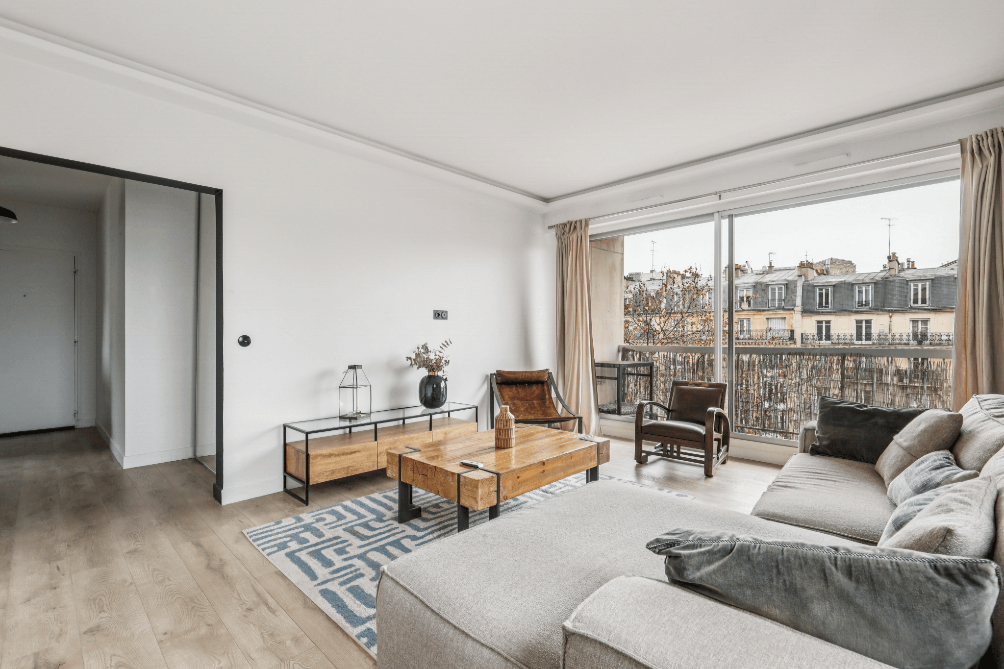 PARIS 16 - Appartement 3 pièces avec balcon et ascenseur