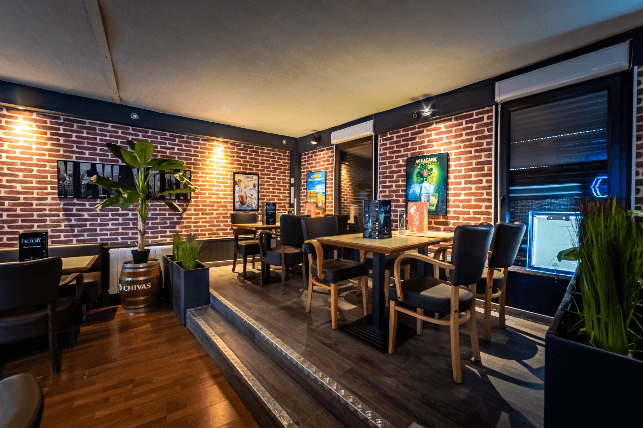Fonds de commerce bar-brasserie avec terrasse privée – Chartres