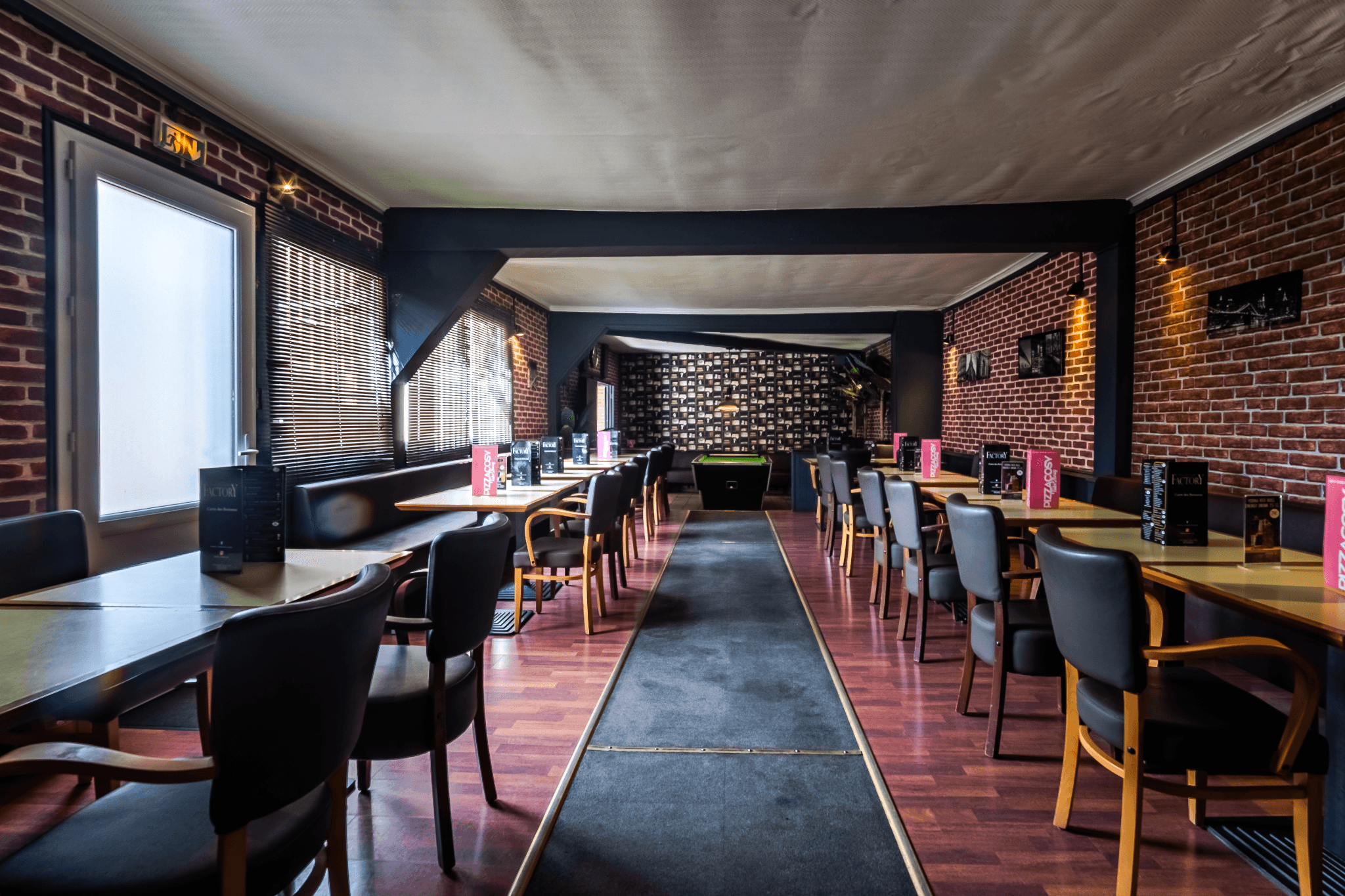 Fonds de commerce bar-brasserie avec terrasse privée – Chartres