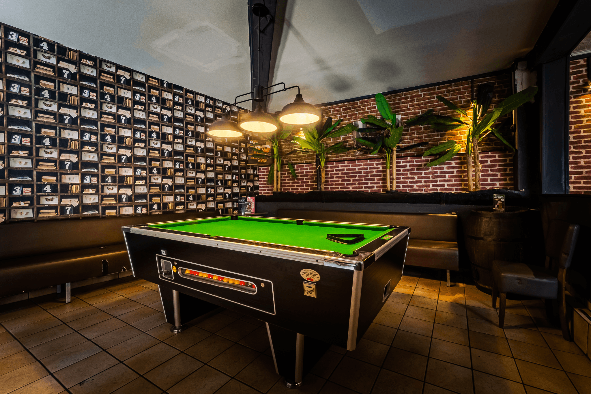 Fonds de commerce bar-brasserie avec terrasse privée – Chartres