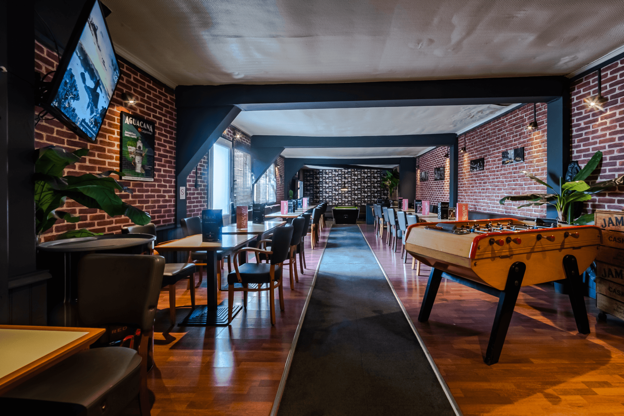 Fonds de commerce bar-brasserie avec terrasse privée – Chartres