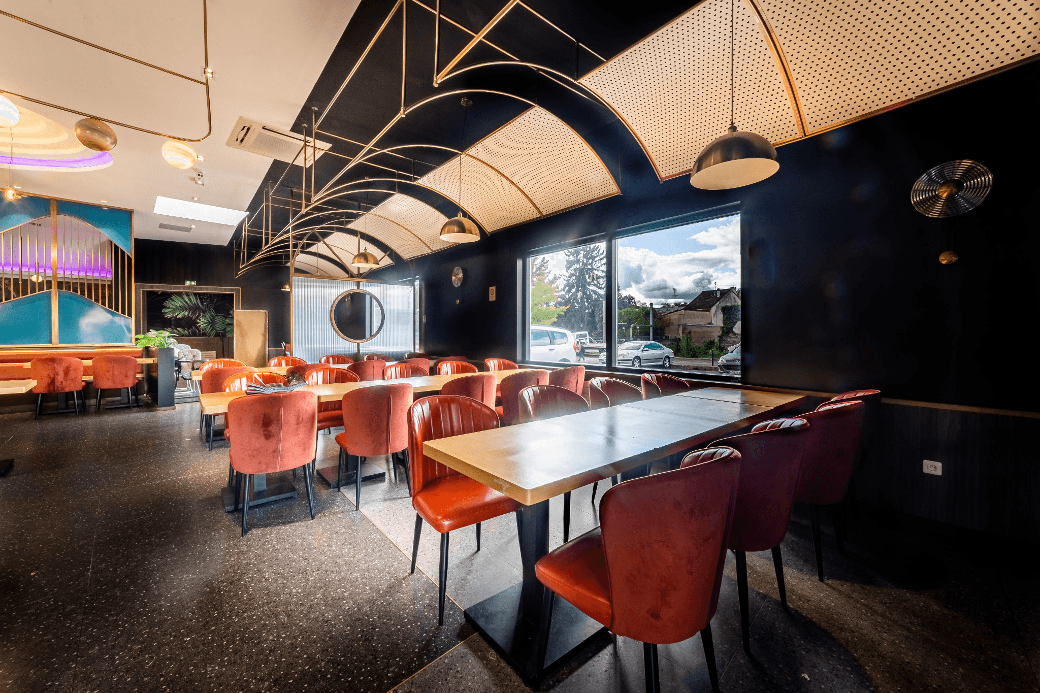 Local commercial 1000m2 Saint-Cyr-l'ecole