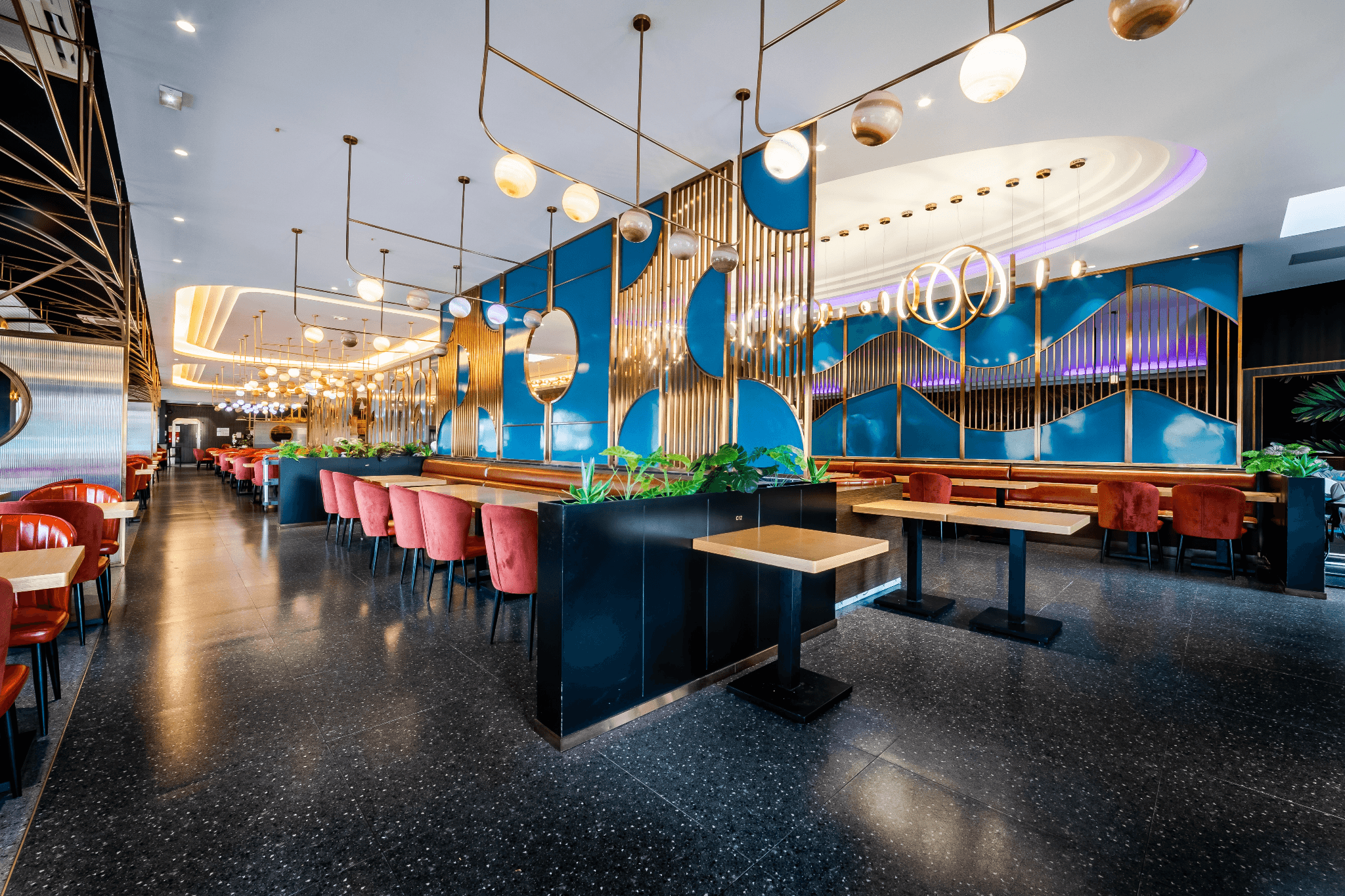 Local commercial 1000m2 Saint-Cyr-l'ecole